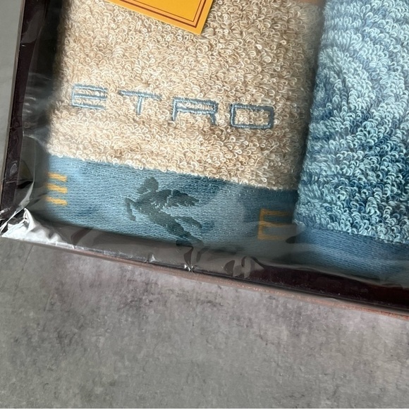 🆕 ETRO Home Collection Towel Set of 3 - Picture 3 of 6